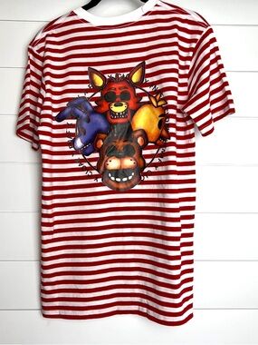 Cloak X FNAF Five Nights at Freddy’s Small T-Shirt Red White Stripe